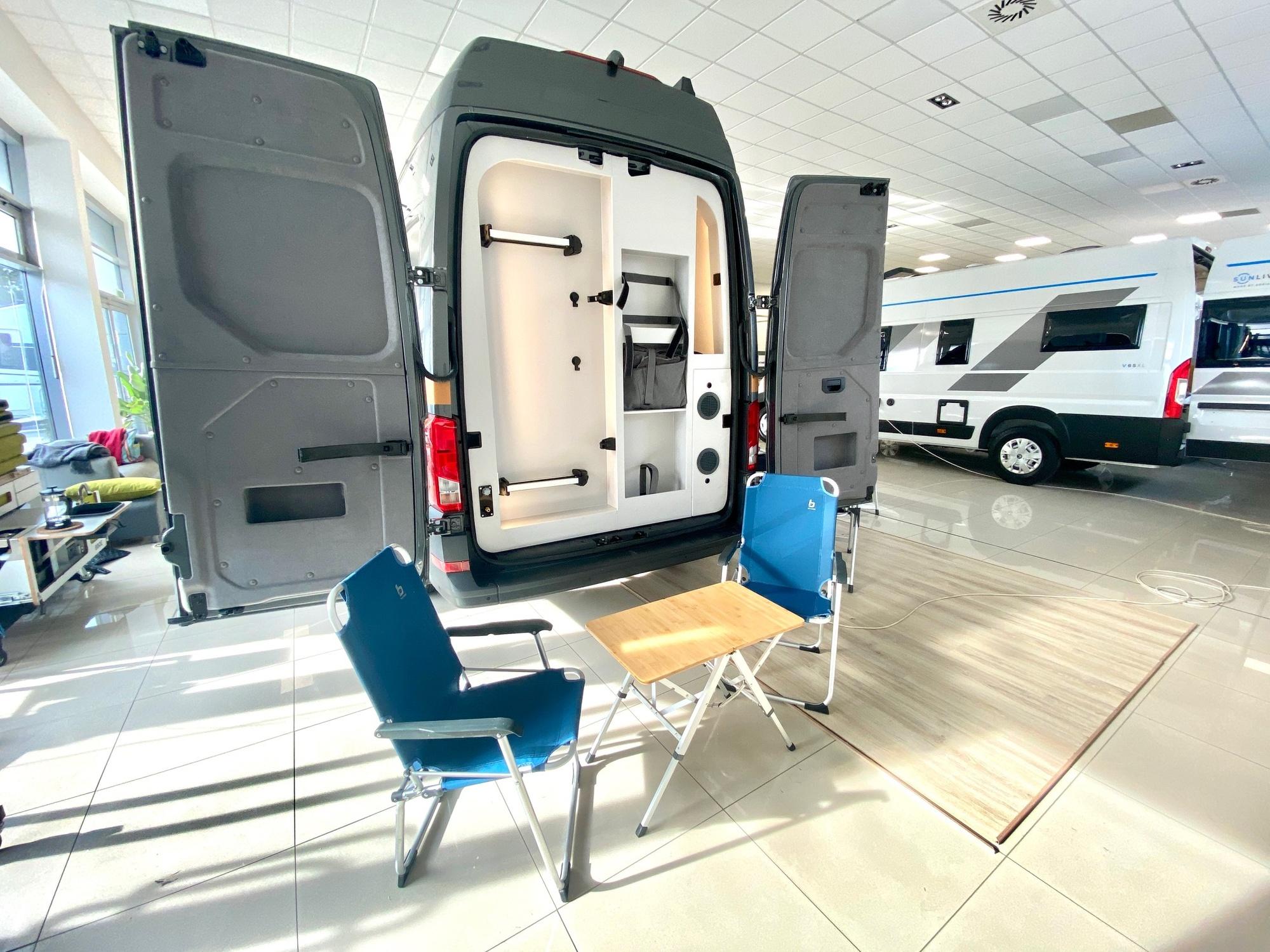 Globe Traveller Falcon ©CampRest
