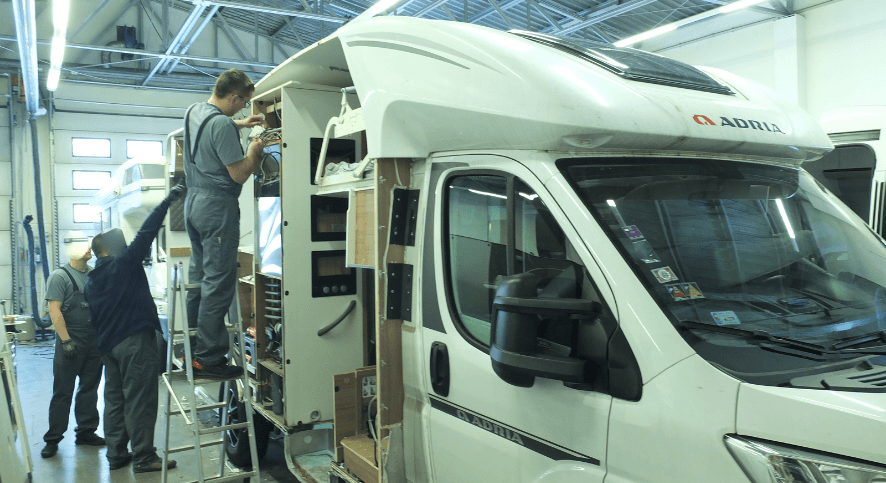 Motorhome accident repair – image 1