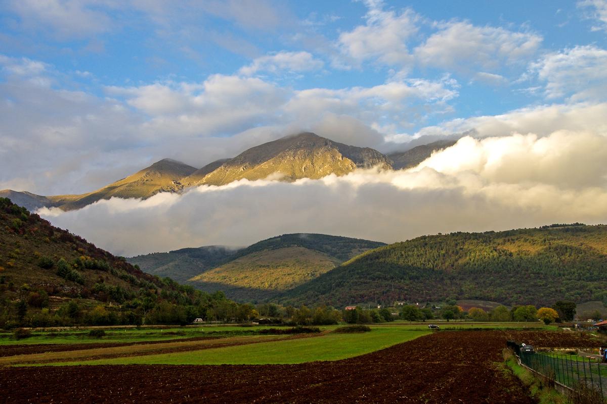 From the sea to the mountains – image 1