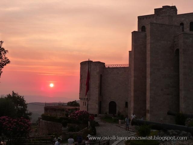 BAŁKANY OSIOŁKIEM - ALBANIA 2011 – zdjęcie 1