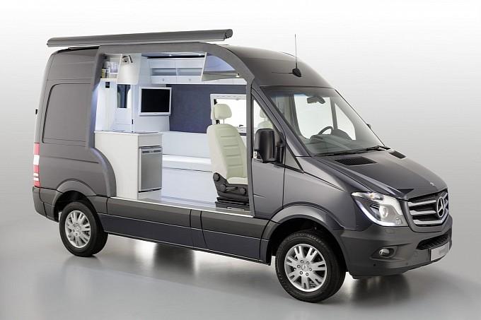 DOMO - VAN outside, motorhome inside – image 1