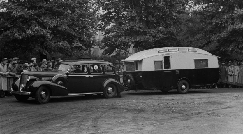 Polish romance with caravanning – image 1