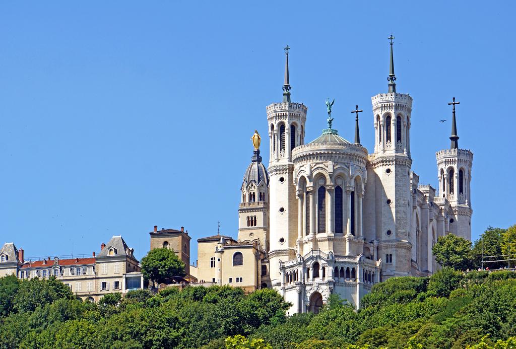 The city of the wooden puppet - Lyon – image 1