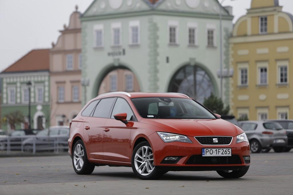 New Seat Estate - LEON ST – image 1