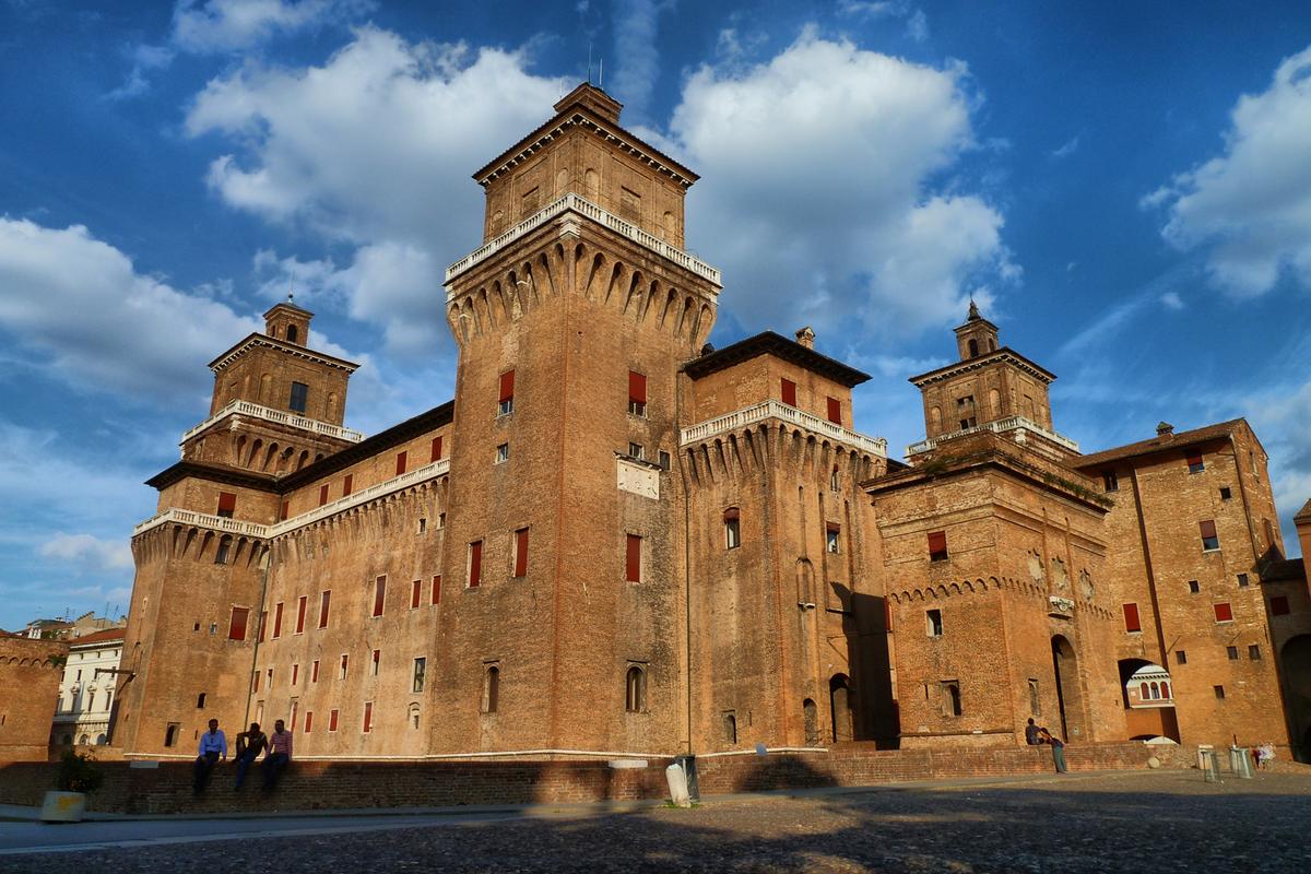 Ferrara - former court of the d&#39;Este family – image 1