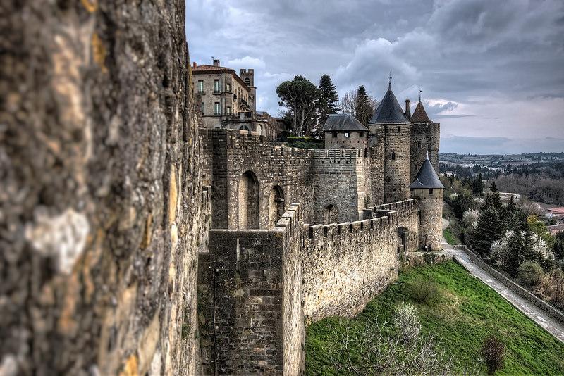 A visit to Robin Hood&#39;s fortress – image 1