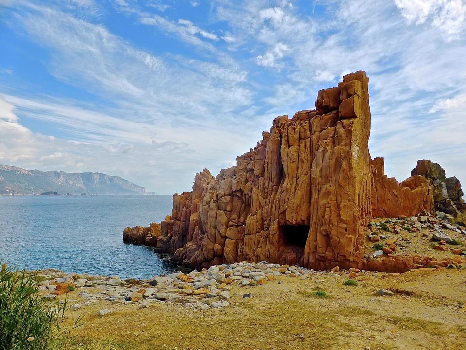 Sardinia - a miniature continent – image 1