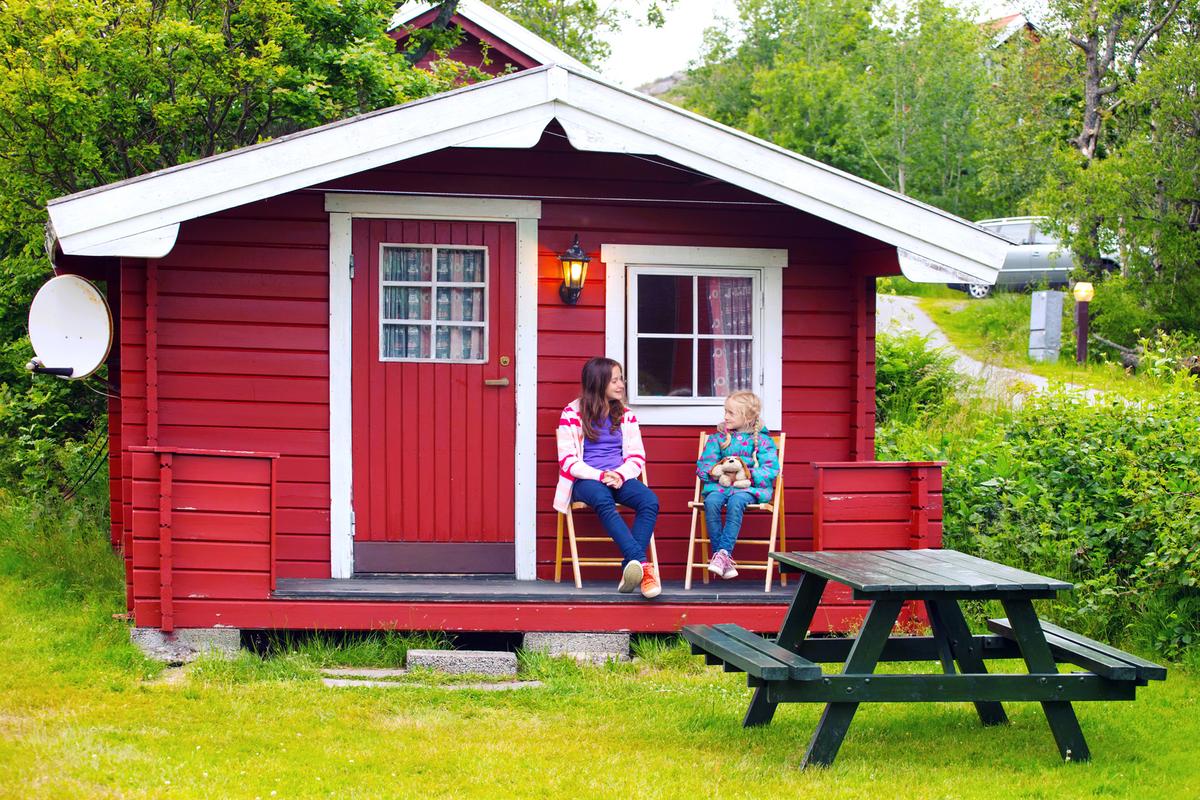 Camping with a child – image 1