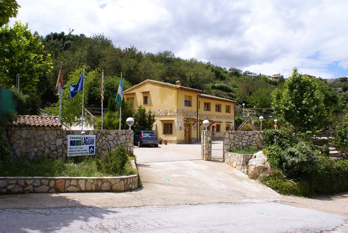 Càmping & Bungalows Vall de Laguar – image 3