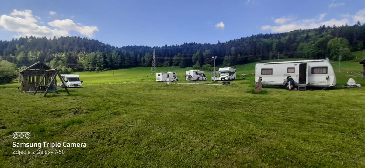 Camper Park Czarny Potok – zdjęcie 1