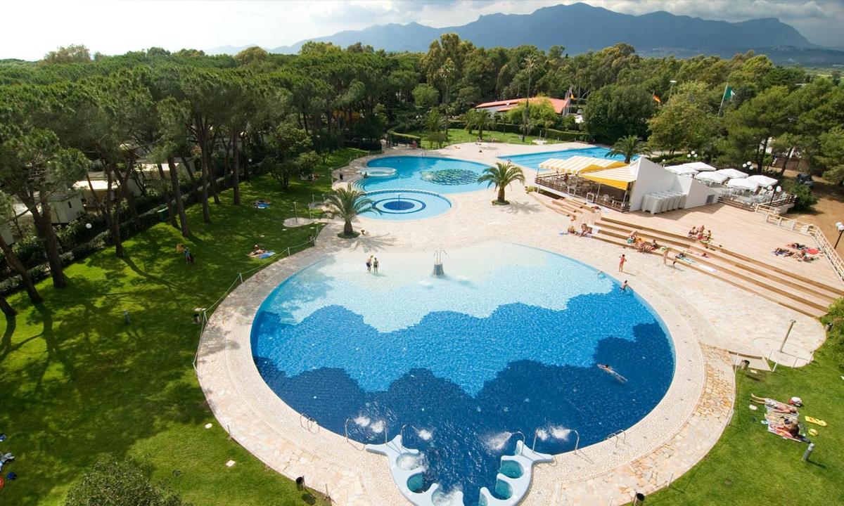 Baia Domizia Camping Village – image 1