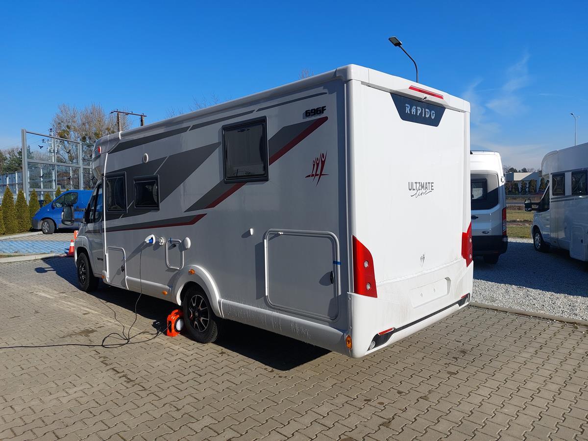 Kamper Rapido 696F Ultimate Line – zdjęcie 3