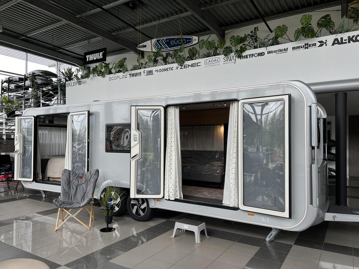 Caravan Adria ASTELLA 704 HP – image 1