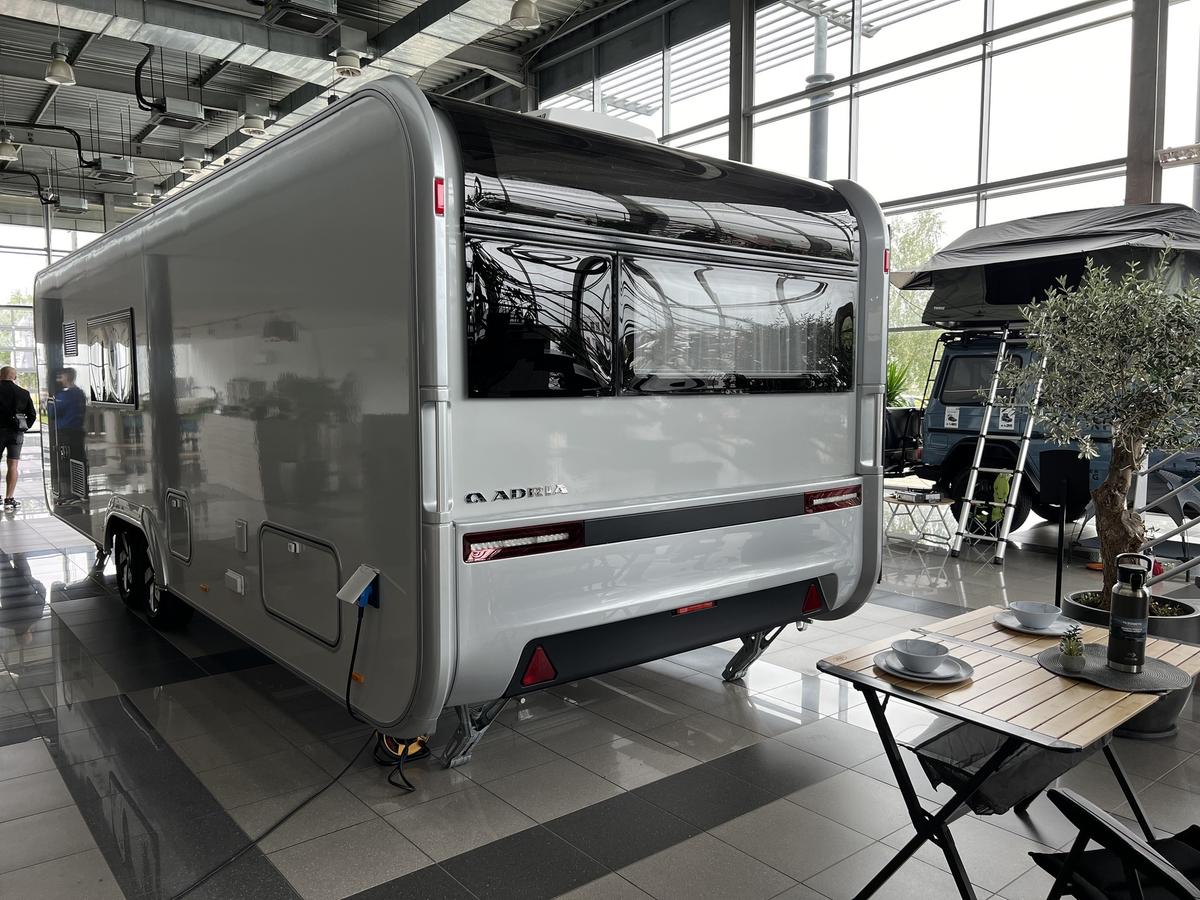 Caravan Adria ASTELLA 704 HP – image 4