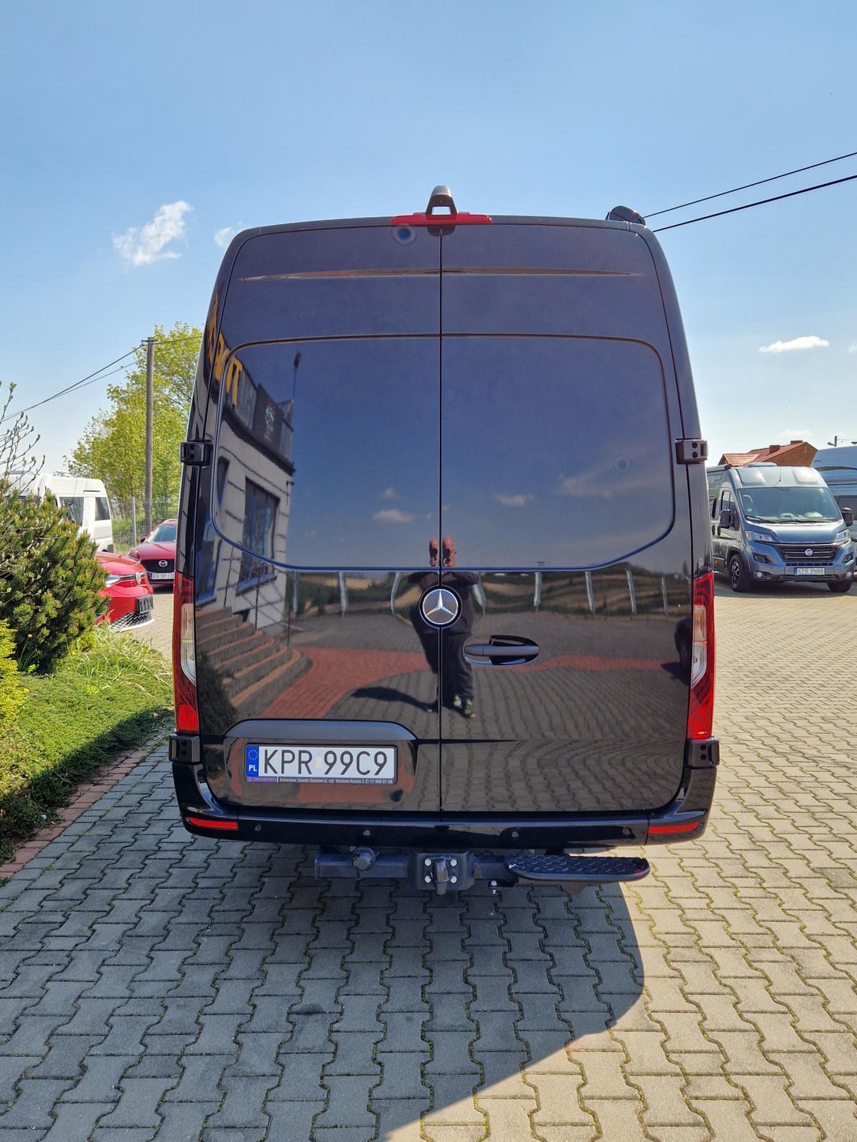 Kamper Inna marka SPRINTER 319 AMG 5 OSOBOWY VIP 2023R – zdjęcie 3