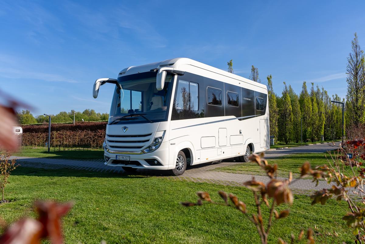 Kamper Concorde Charisma 860 LI – zdjęcie 1