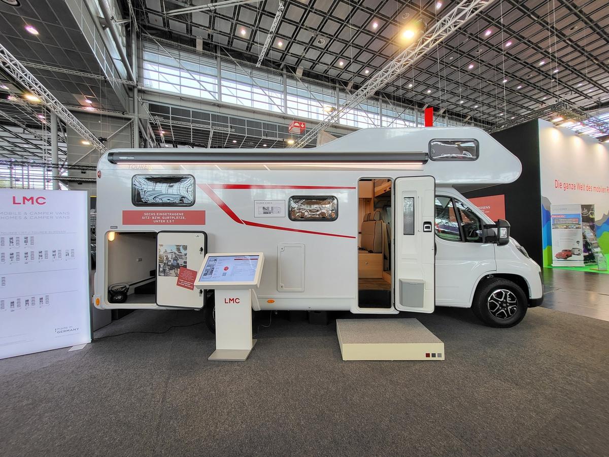 RV LMC Tourer A 690 – image 1