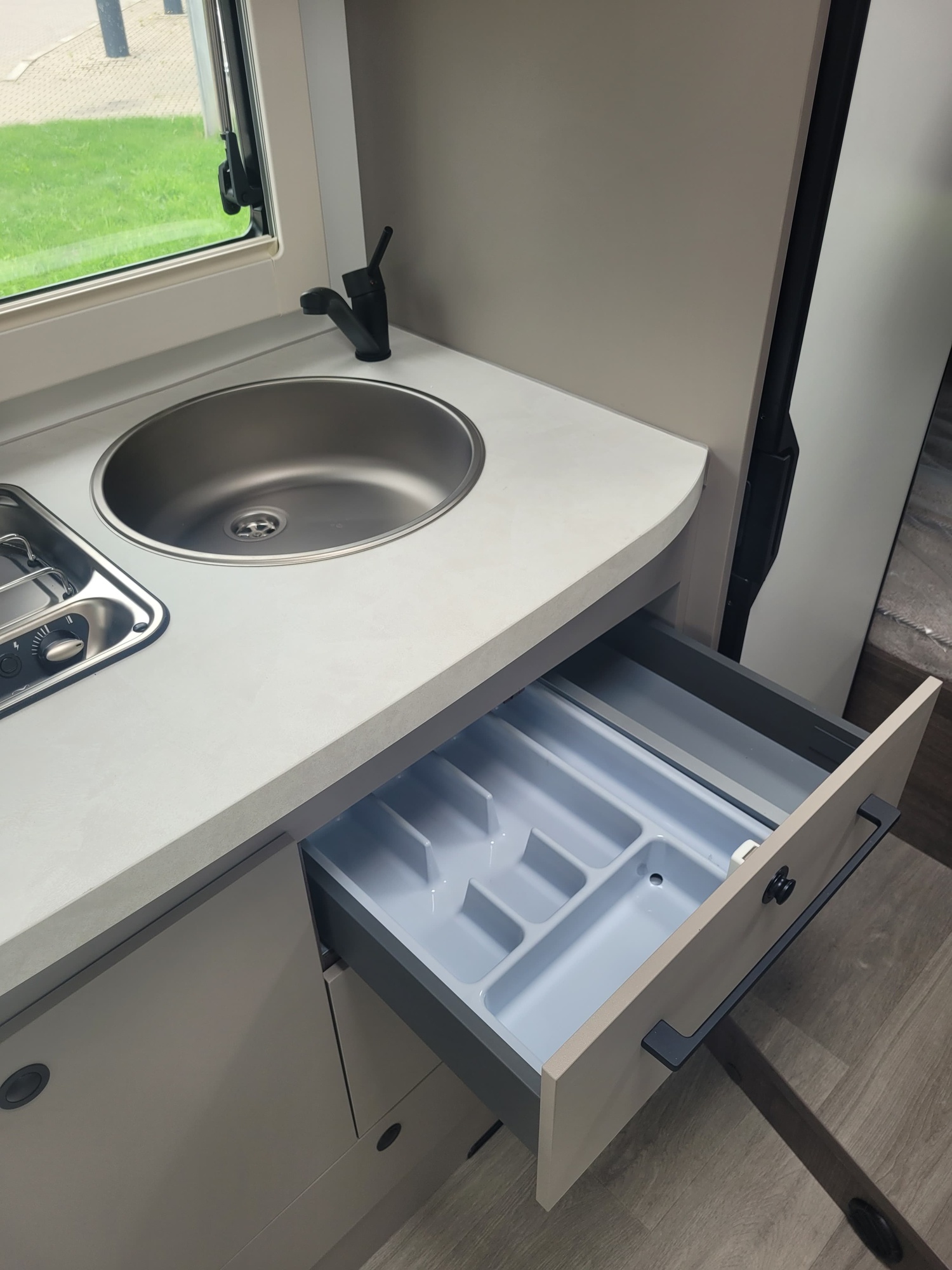 RV Benimar Tessoro 425 T26 – image 3