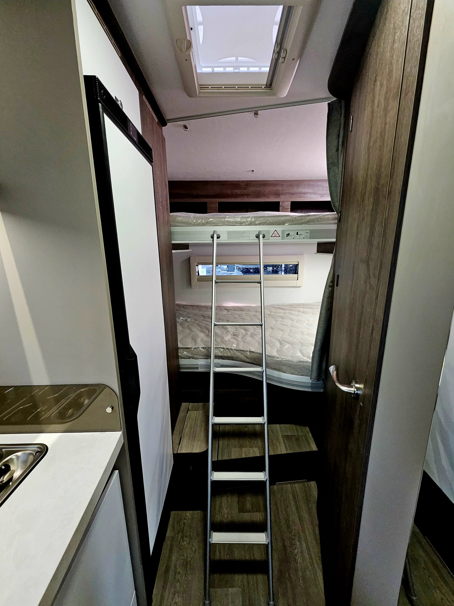 RV Benimar S 340 UP T26 – image 4