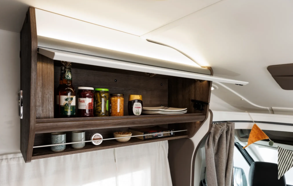 RV Benimar Y840 T26 – image 3