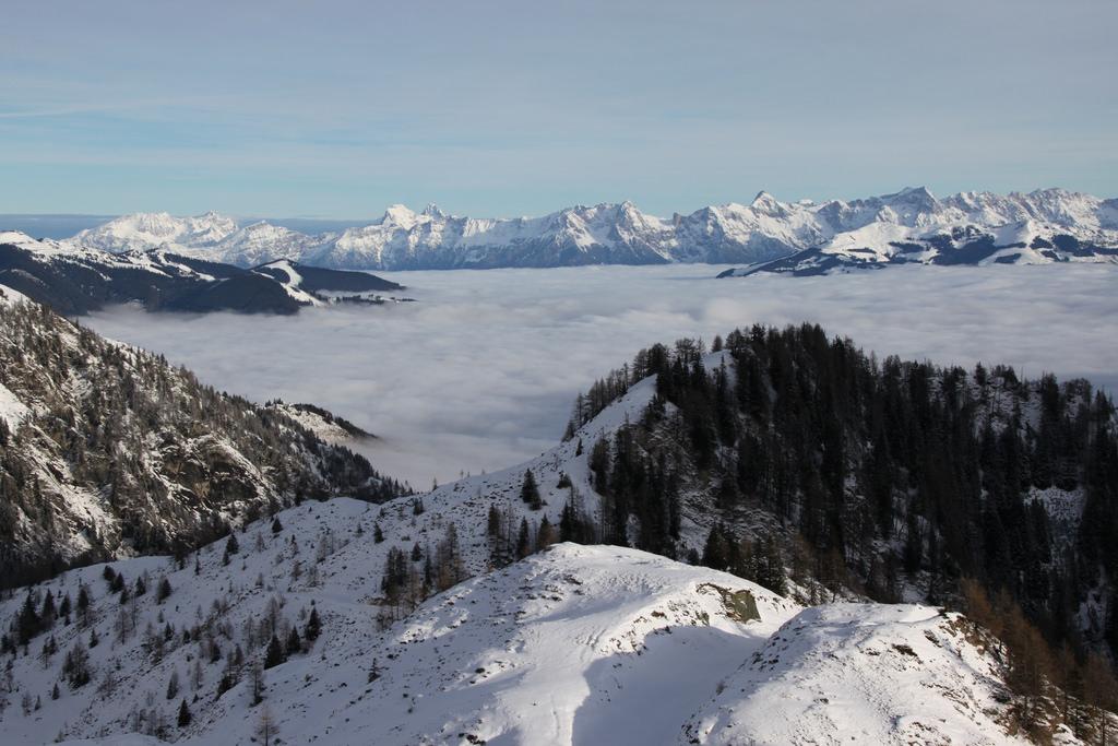 The land of crystal water – image 1