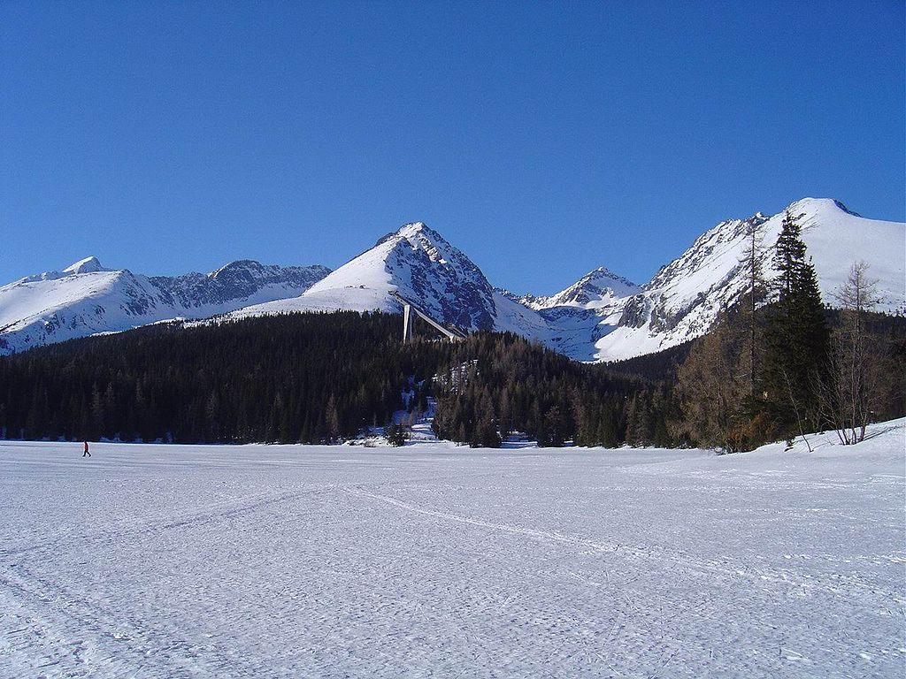 Szczyrbskie Jezioro – zdjęcie 1