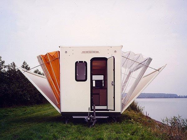 Markies and Opera - the awning in focus – image 3