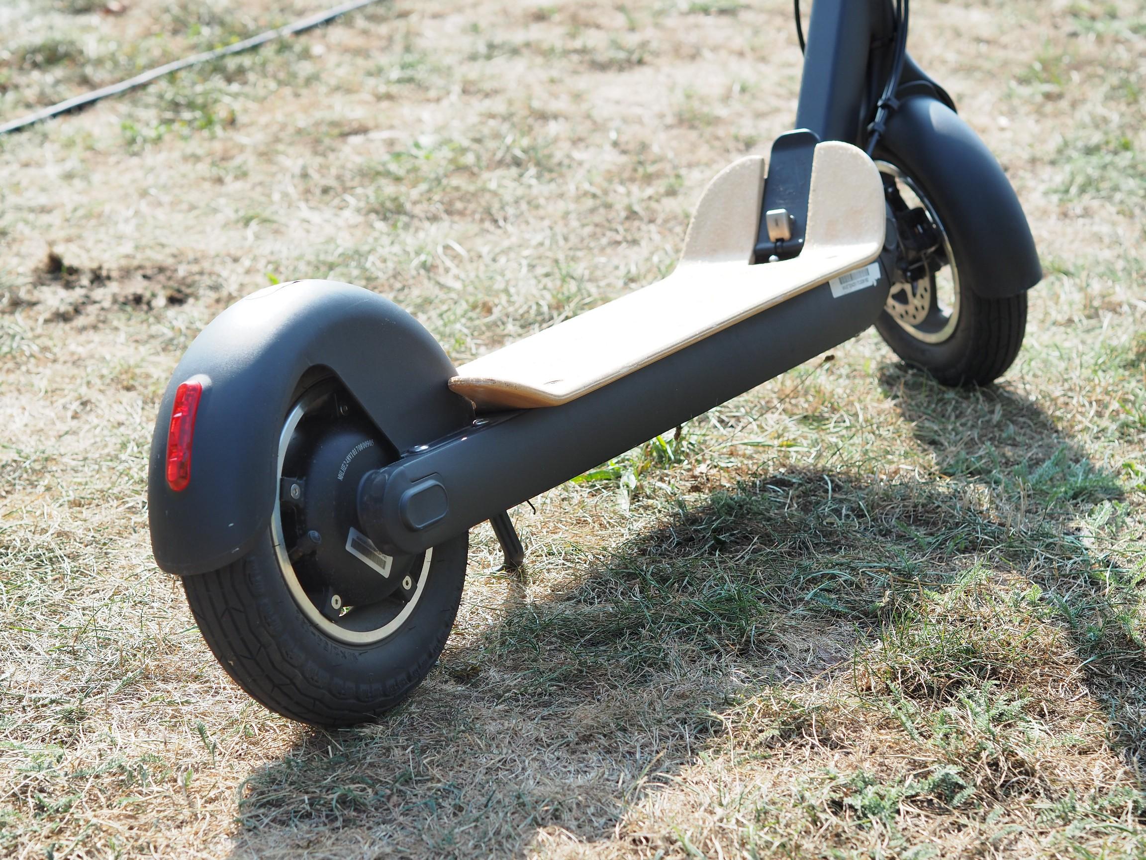 Scooter in a camper van - Egret 10. Test CampRest – image 3