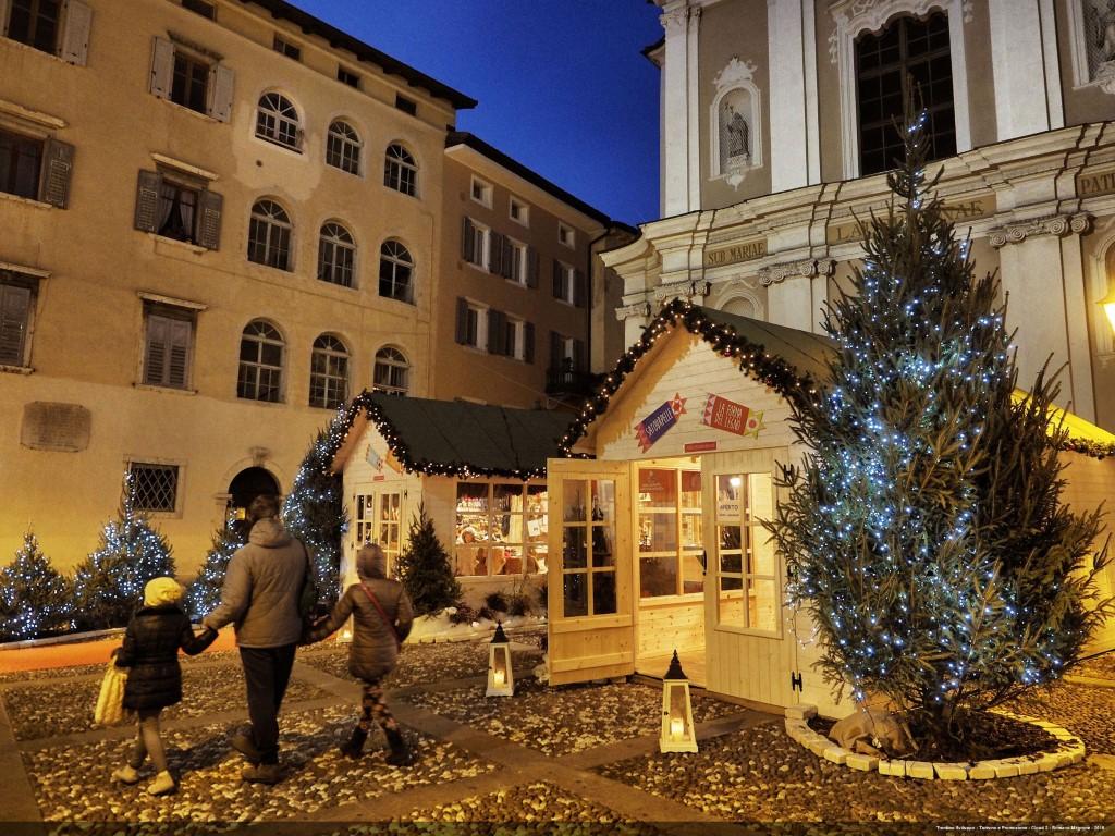 Experience the atmosphere of an Alpine holiday at Trentino&#39;s Christmas markets – image 3