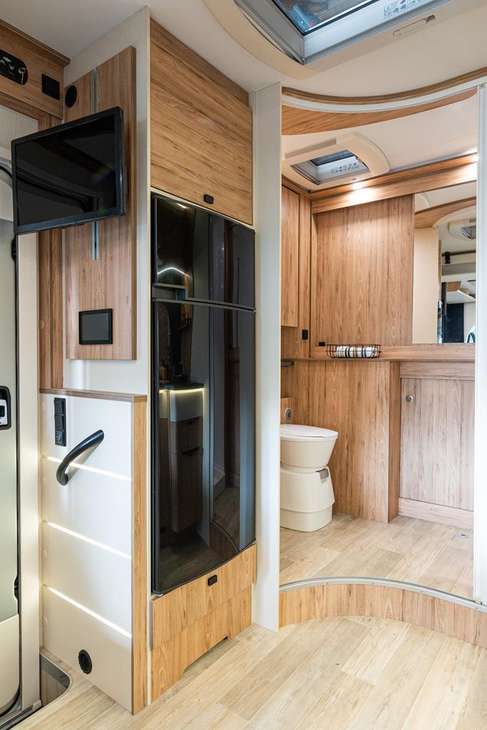Operation of the refrigerator in the motorhome – image 3
