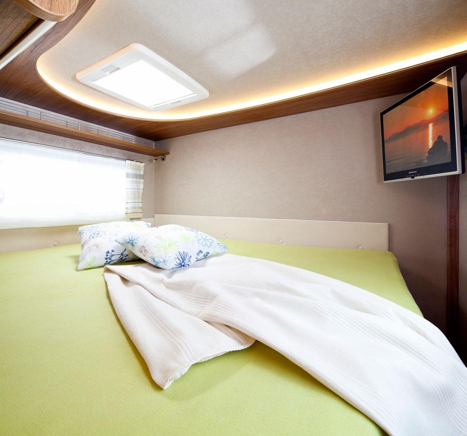 Frankia I 840 - luxury motorhome of 2014 – image 1