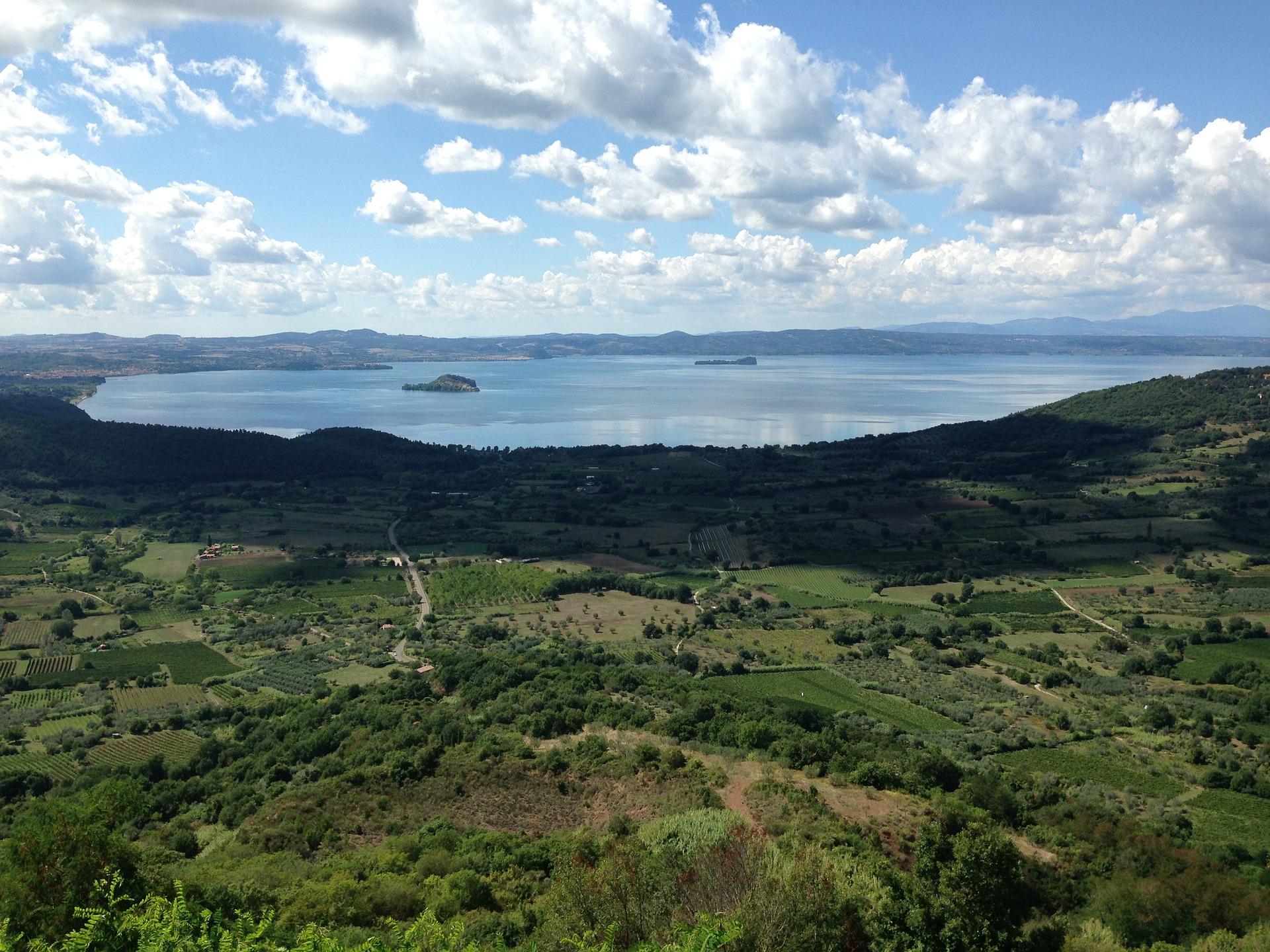 On Lake Bolsena – image 4