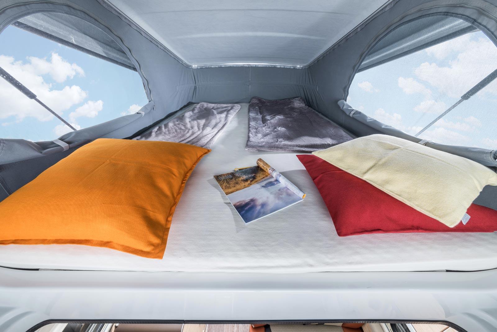 Hymer flies in light weight at Caravan Salon 2015 – image 1