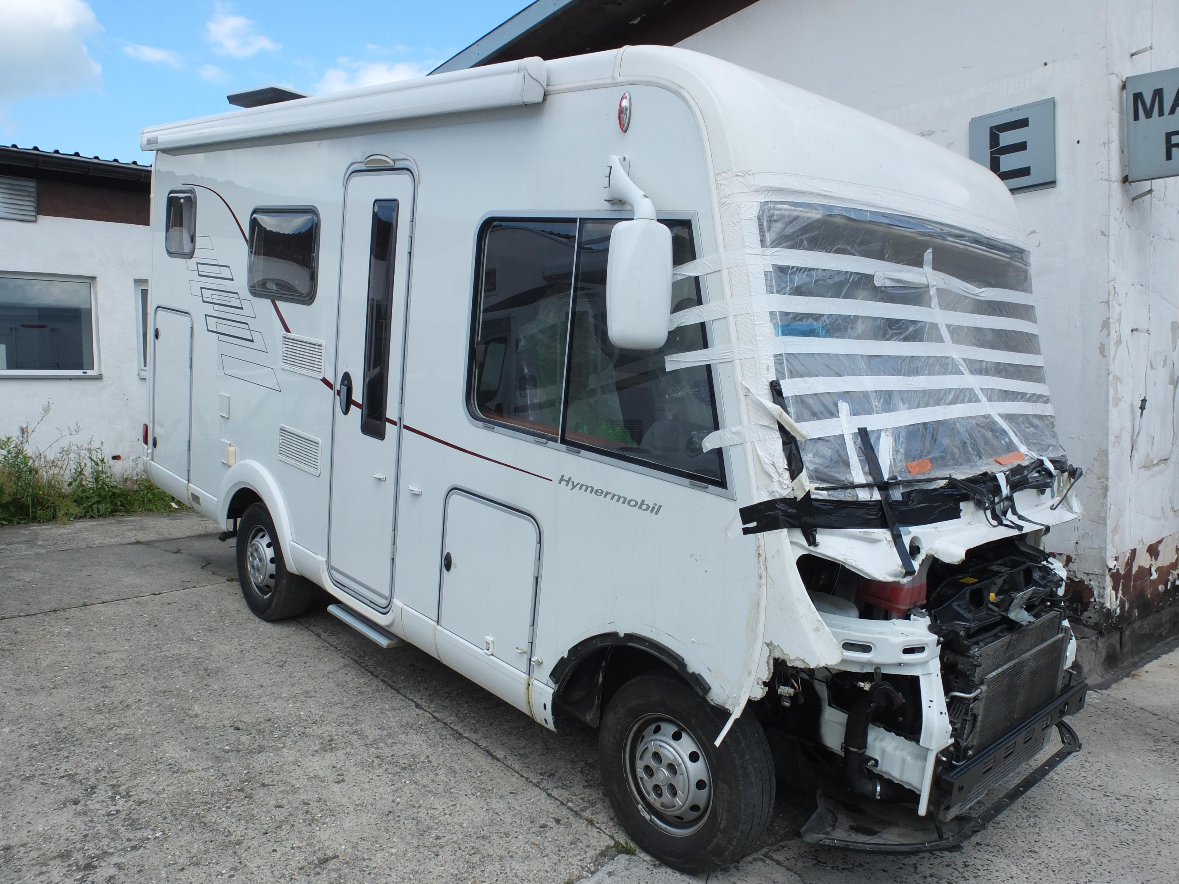 Motorhome accident repair – image 1