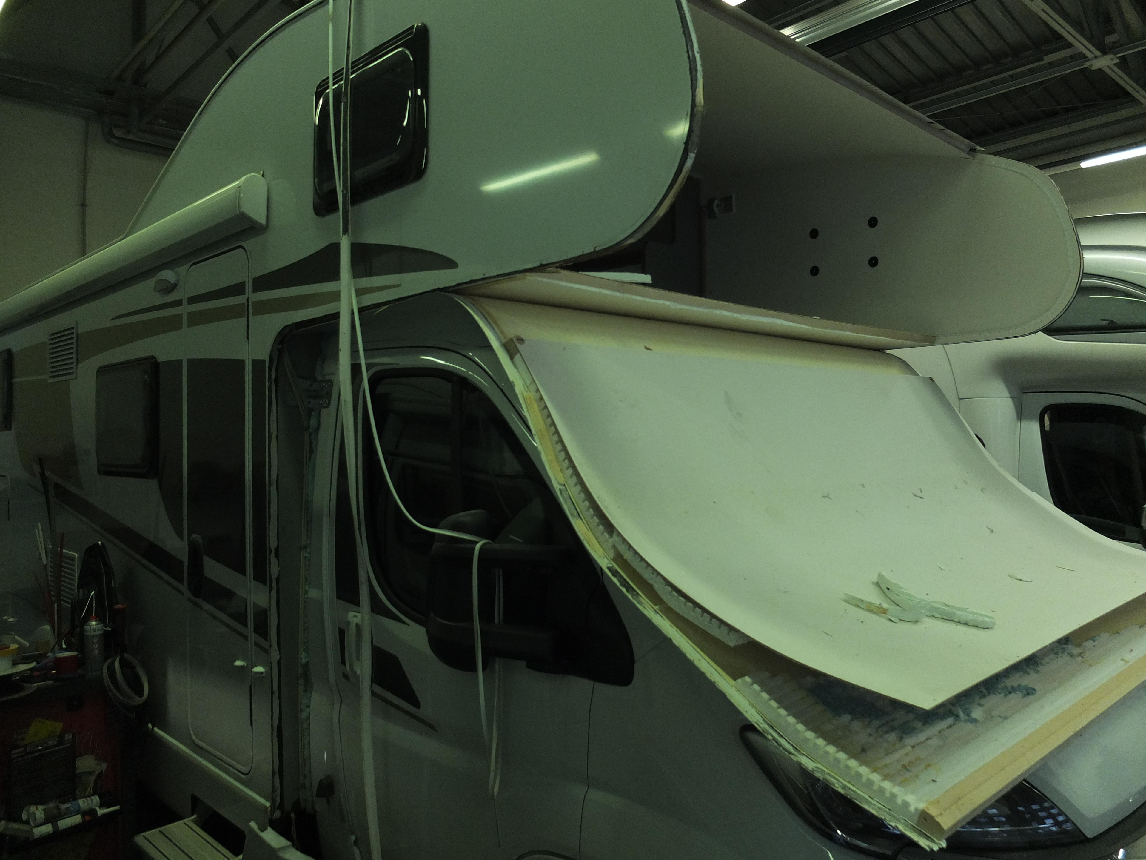 Motorhome accident repair – image 3