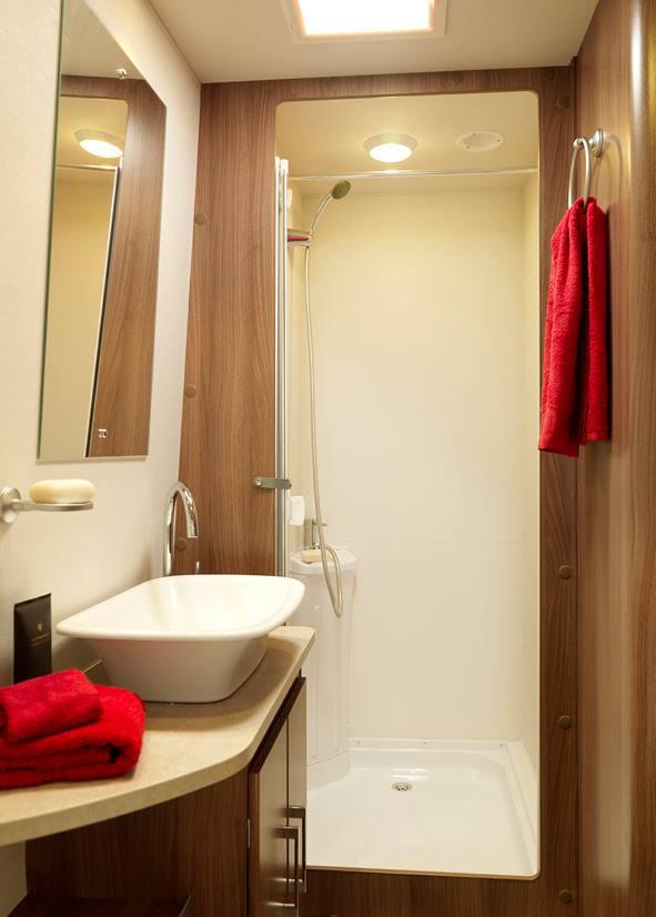 Trailer Lunar Venus 2015 - affordable price and interesting design – image 1