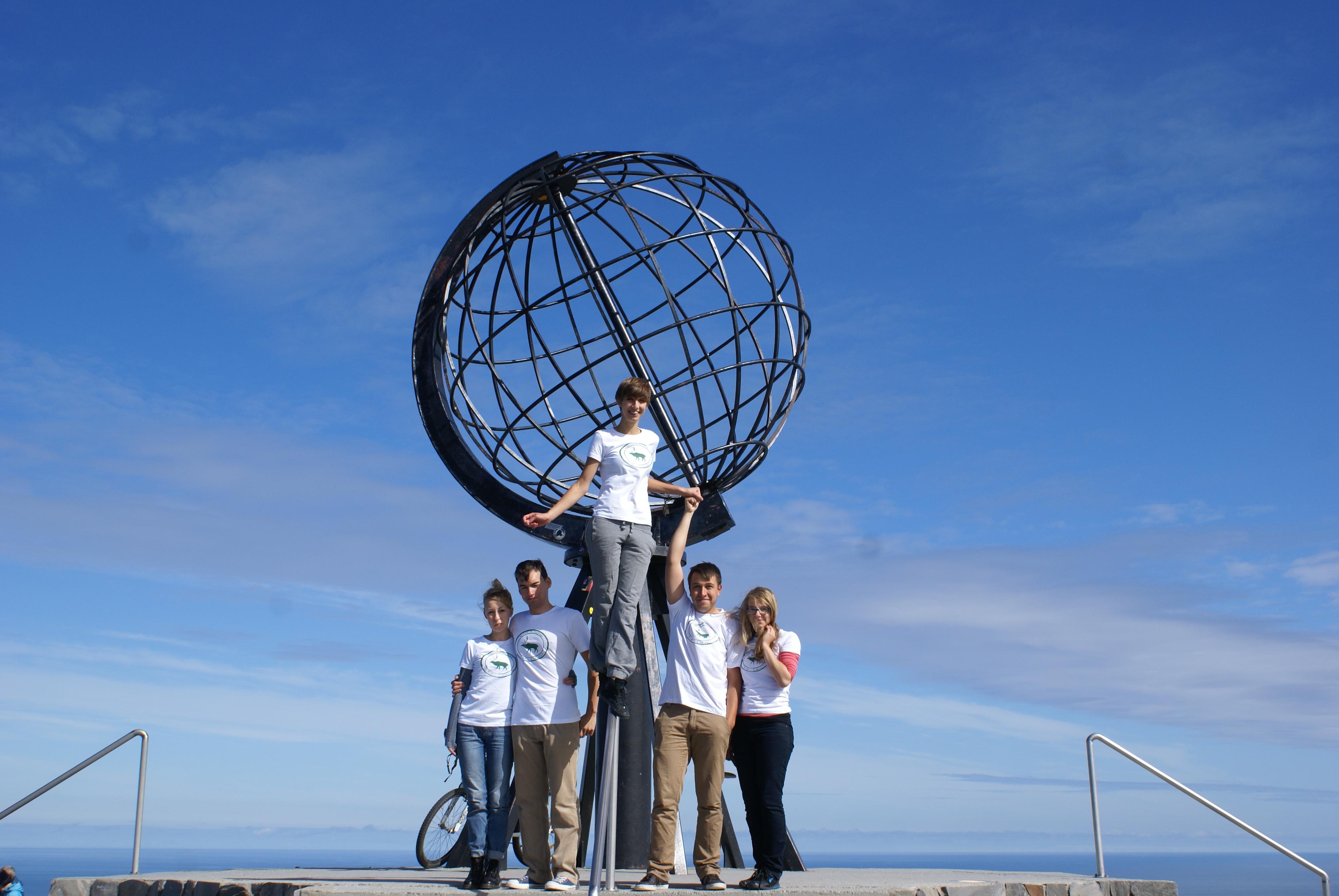 Sleeping on the go. Expedition to Nordkapp. 2013. – image 4