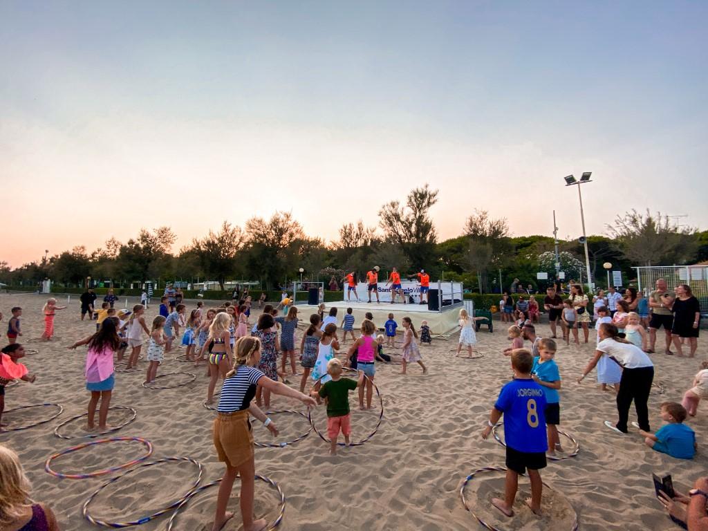 A shade at Sant&#39;Angelo Village camp site – image 3