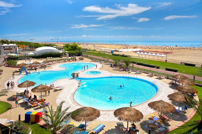 Wenecja – karnawał, wyścigi gondolierów i… plażowanie! – zdjęcie 1