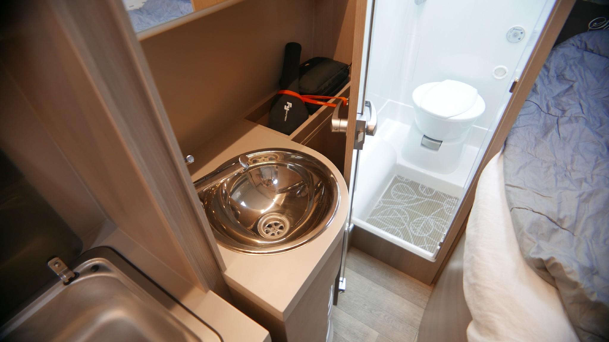 1000 kilometers in a Globe-Traveler Voyager XS motorhome. CampRest test – image 3