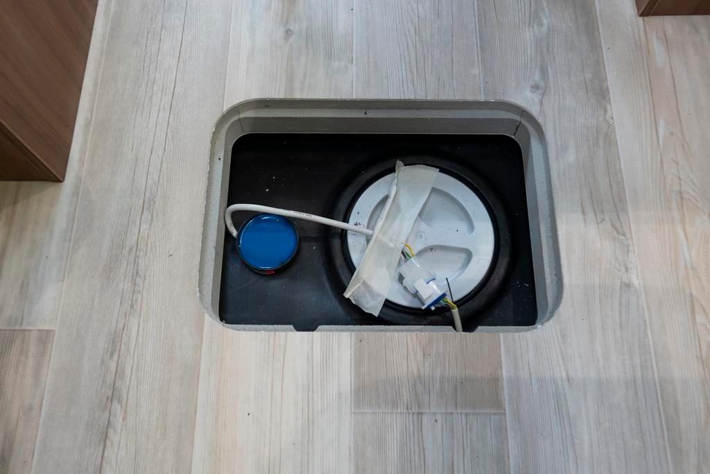 Water service in the motorhome – image 3