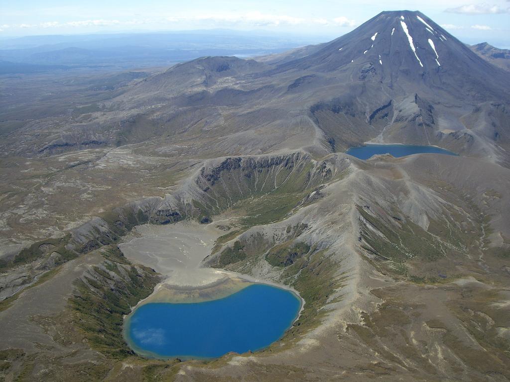 Elves and Skis - New Zealand – image 2