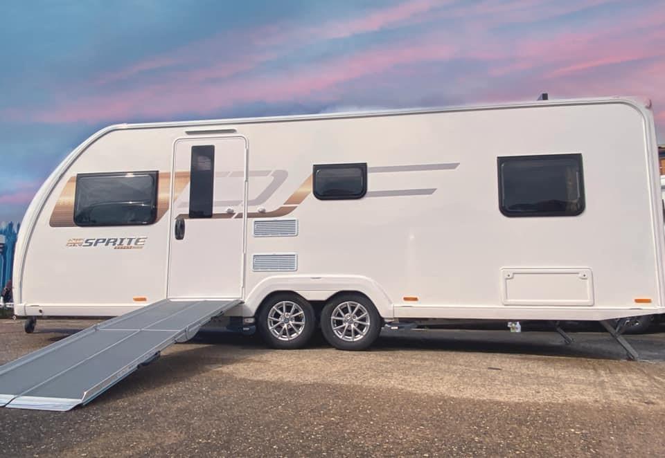 Caravaning bez barier – czyli kamper i przyczepa dla niepełnosprawnych – zdjęcie 2
