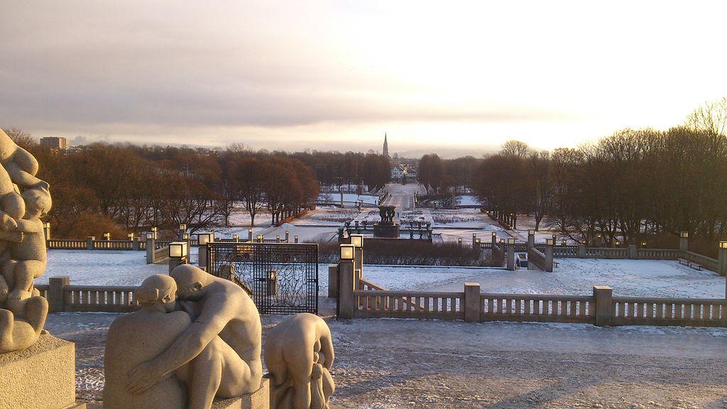 Park Vigelanda – dziecko z kamienia i brązu – zdjęcie 3