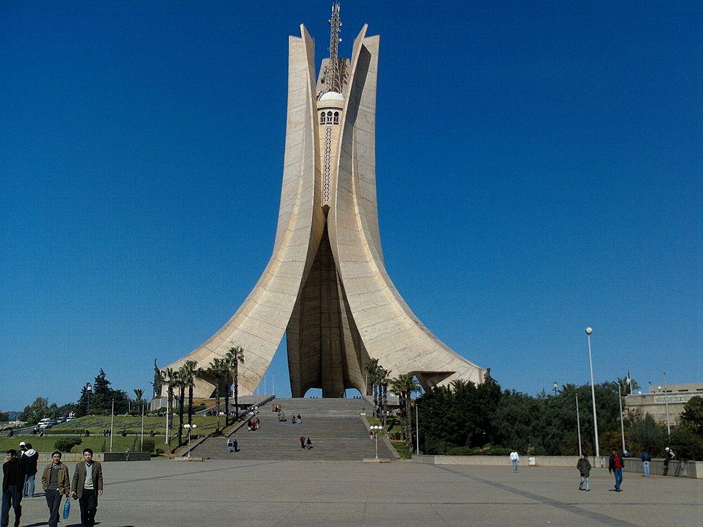 City under the hills - Algiers – image 2