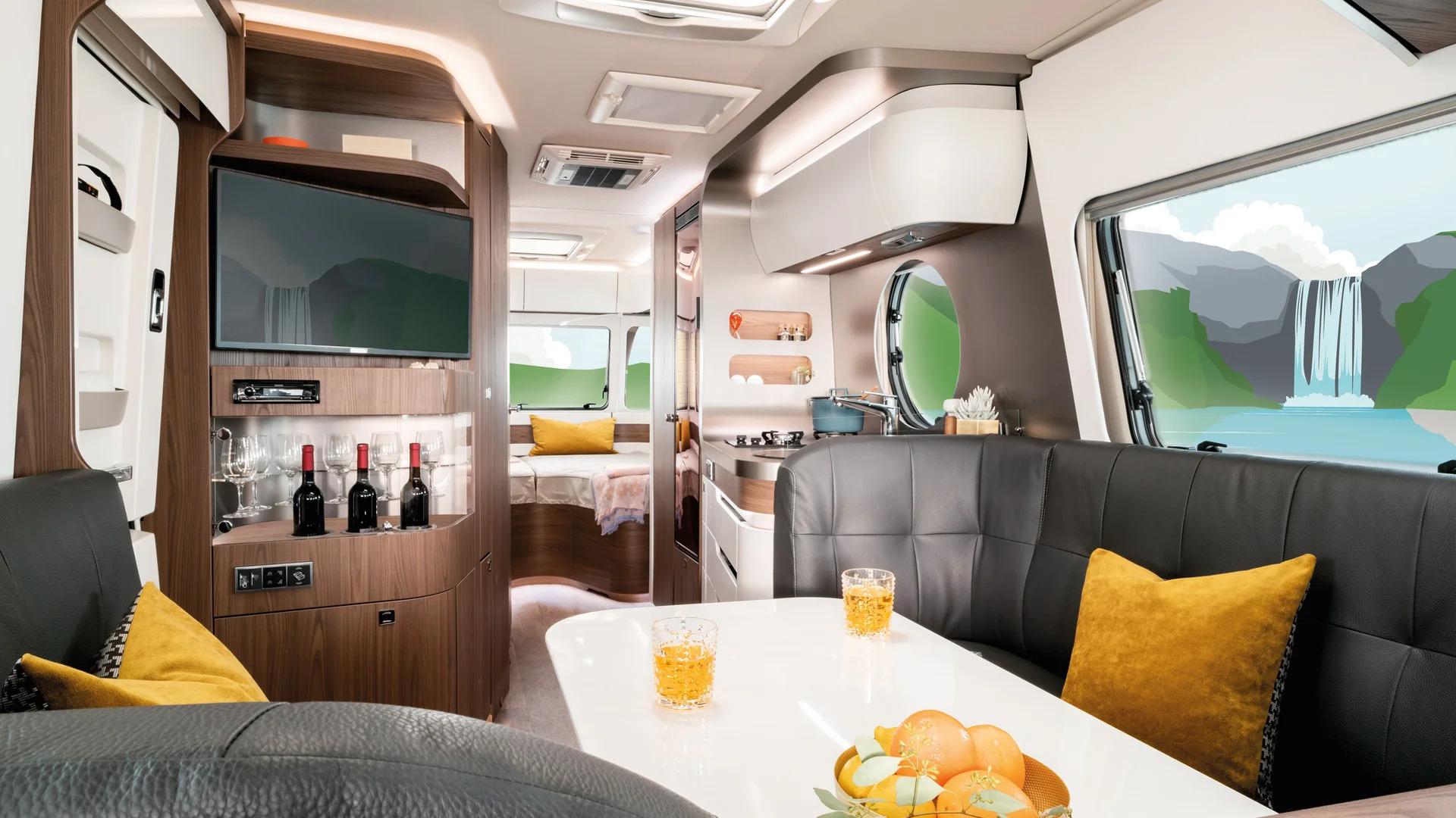 Hymer Eriba Touring 820 - timeless luxury – image 4