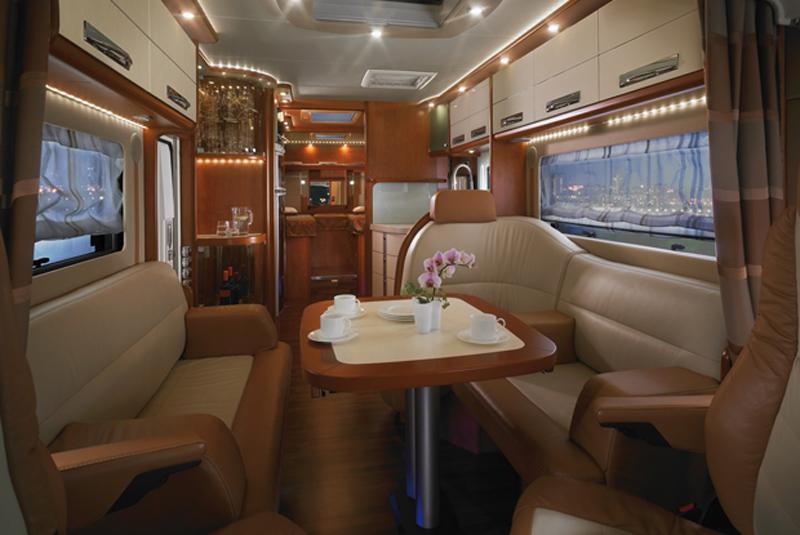 Camping bus with garage – image 2