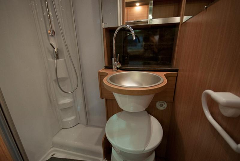 Fully integrated motorhome - Knaus Sky-i – image 1
