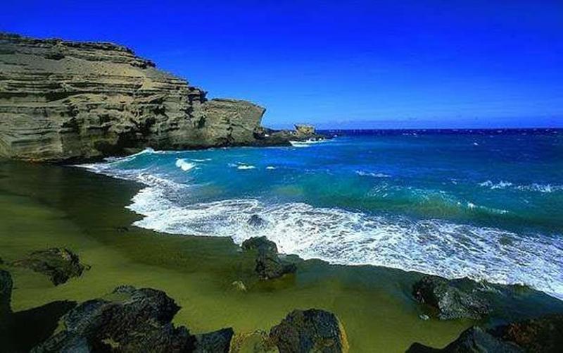 Colorful beaches – image 3