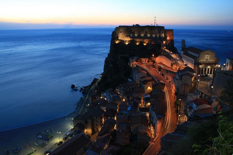 From heel to toe - Reggio di Calabria – image 4
